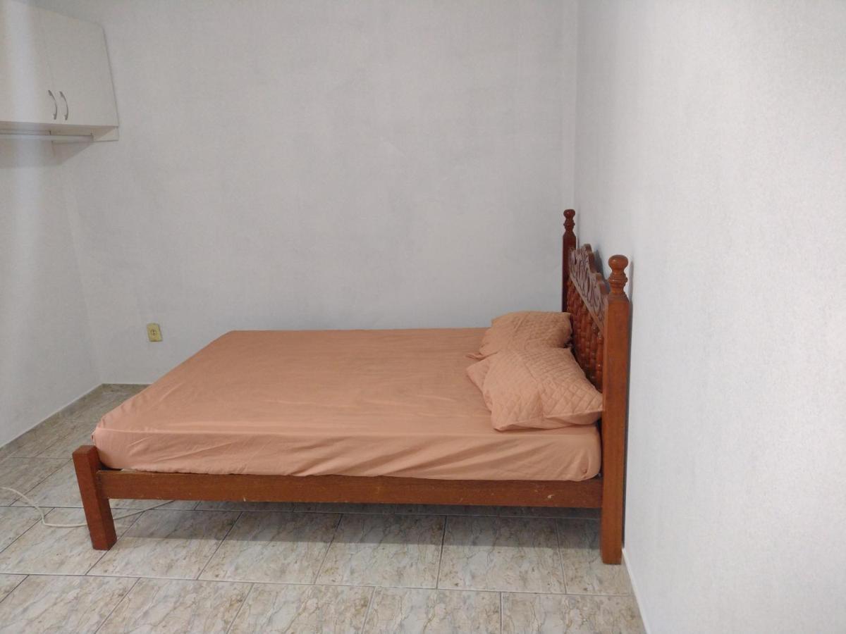 Casa De Completa Em 6 Ate 5 Pessoas *